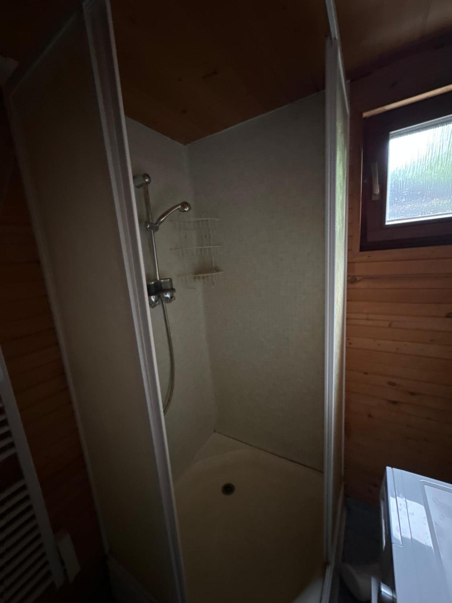 Houseboat - Beacon Of Happiness Hotel Bratislava Ngoại thất bức ảnh