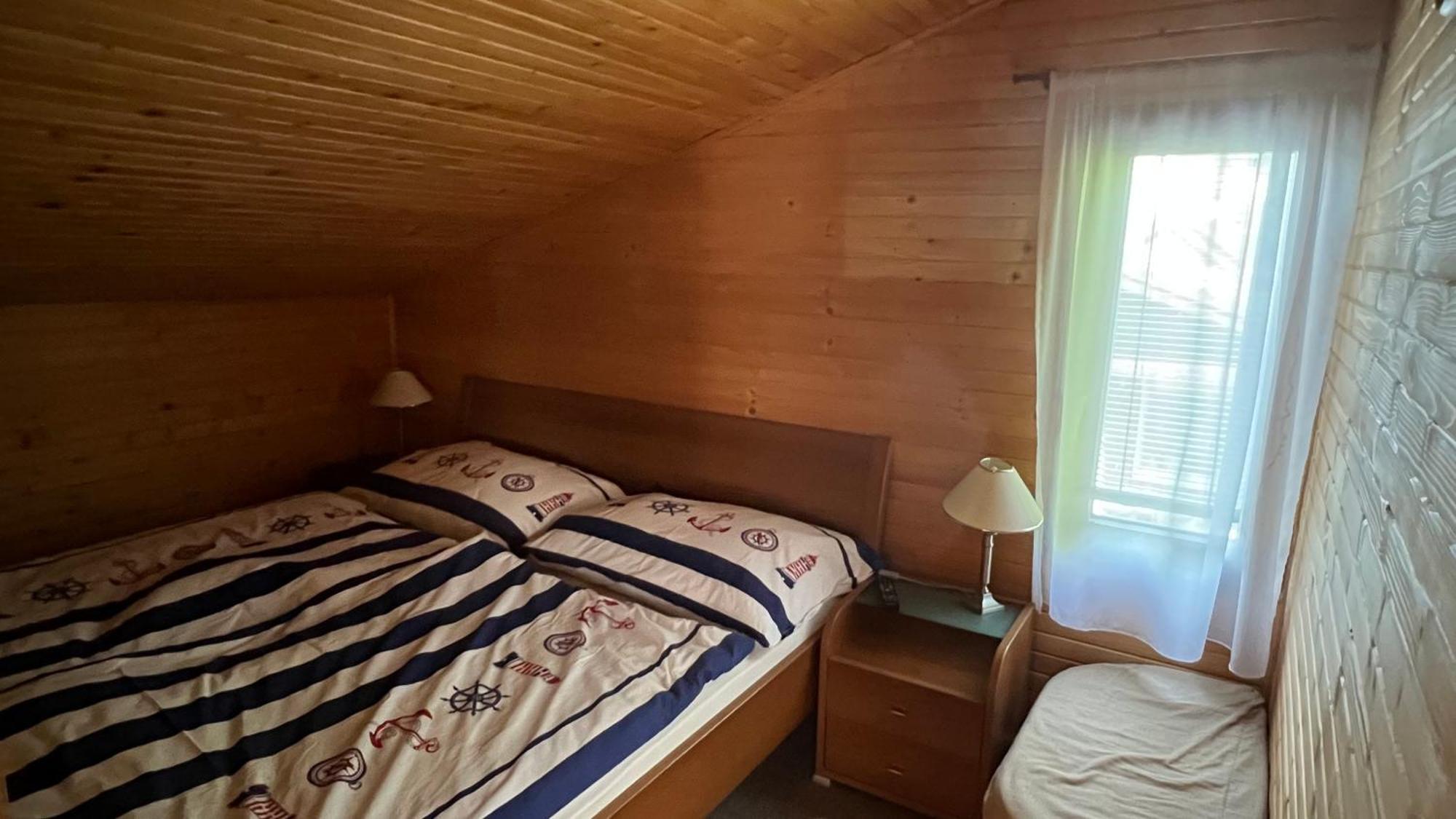 Houseboat - Beacon Of Happiness Hotel Bratislava Ngoại thất bức ảnh